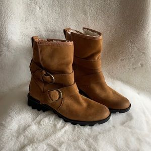 NWOT Sorel leather fleece-lined waterproof boots